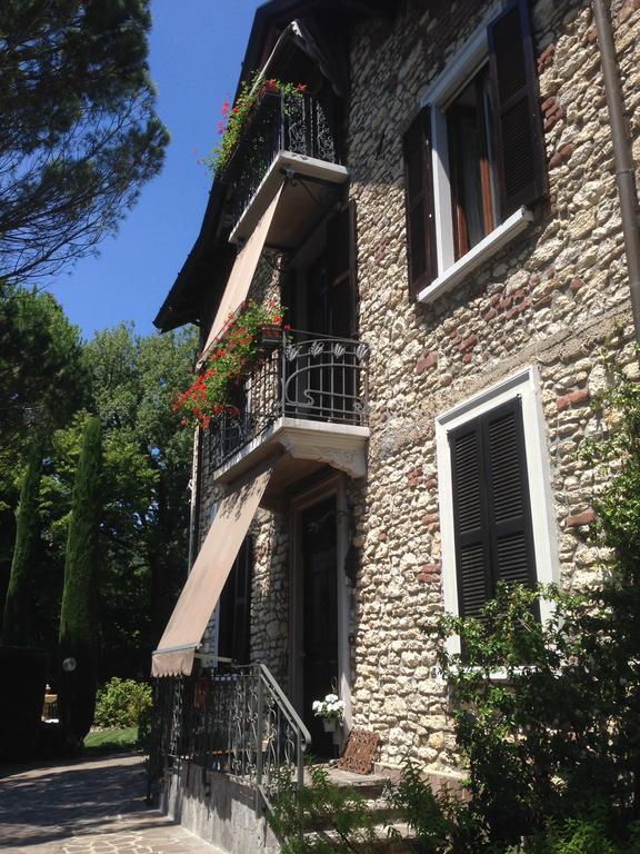 Il Pioppo Antico Apartman Viggiù Kültér fotó