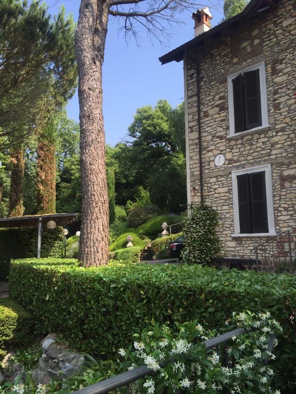 Il Pioppo Antico Apartman Viggiù Szoba fotó